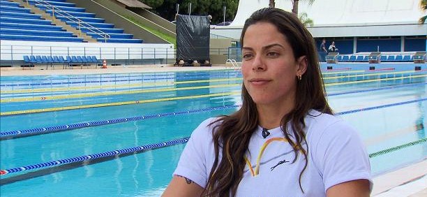 Campeã de natação, Rebeca Gusmão está proibida de competir pela Federação Internacional de Natação