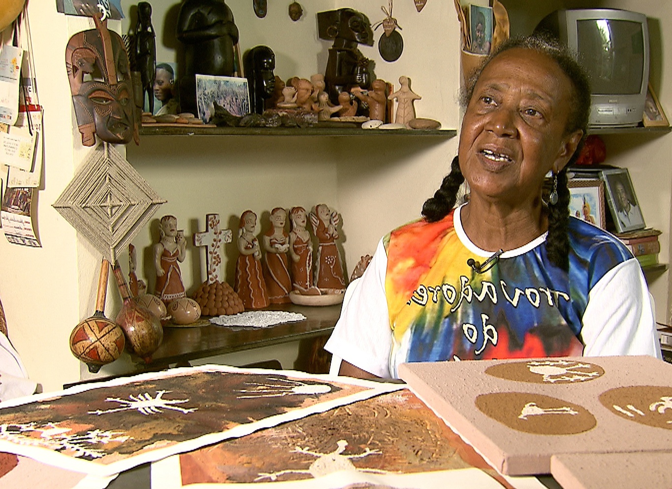 Dona Lira Marques, artesã que preserva a cultura afro-indígena.