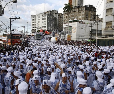 Liliane Reis comanda a cobertura do carnaval de Salvador, com flashes ao vivo. Foto: Arisson Marinho (AGECOM/Governo da Bahia).