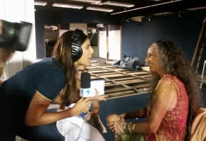Daniela Christoffer conversa com Maria Bethânia