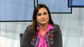 A jornalista Daniela Arbex é a entrevistada do programa