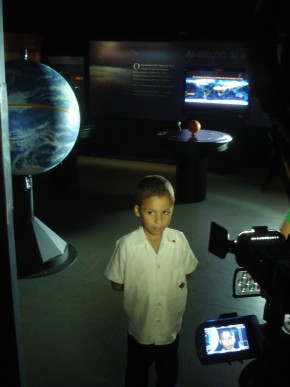Parte do acervo do museu apresenta o Sistema Solar