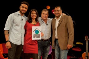 Valéria Carvalho recebe os músicos Esdras, Toy e João Ferreira na estreia de "Estamos Juntos"