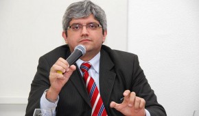 O doutor em direito, Luiz Moreira Gomes Júnior