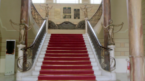 Escadaria do Palácio-Museu Olímpio Campos