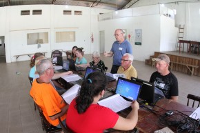 Produtores da zona rural de Pelotas (RS) participam de curso de informática gratuito. Foto: Paulo Lanzetta