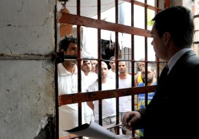 O sistema carcerário no Brasil (foto de Antonio Cruz/ABr)