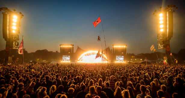 Palco Laranja ("Orange Stage"), onde se apresentaram as principais atrações do Roskilde Festival 2015. Foto: Joeri Swerts.