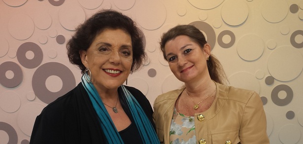 Leda Nagle e a psicóloga Mônica Portella.
