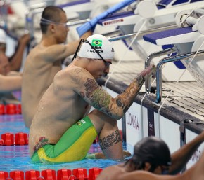Nadador Talisson Glock nas classificatórias dos 100m costas. Crédito:Alaor Filho/MPIX/CPB