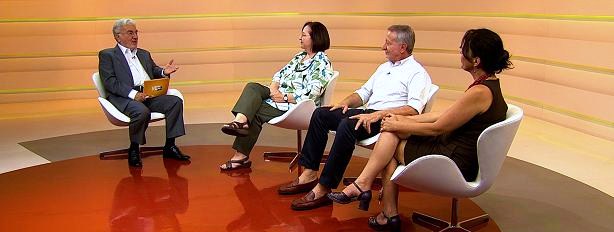 Da esq.: apresentador Lalo Leal, prof. Vera Chaia, jornalistas Chico Malfitani e Cynara Menezes.