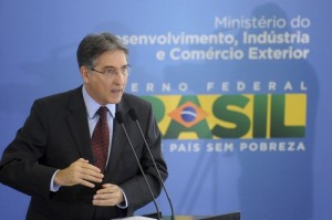 ministro do Desenvolvimento, Indústria e Comércio Exterior, Fernando Pimentel - Brasilianas.org