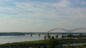 A ponte de Memphis sobre o Mississippi