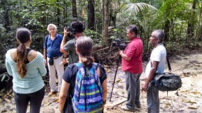 Equipe do Nova Amazônia entrevista professor Ênio Candotti sobre o potencial de conhecimento existente na Reserva Adolpho Ducke