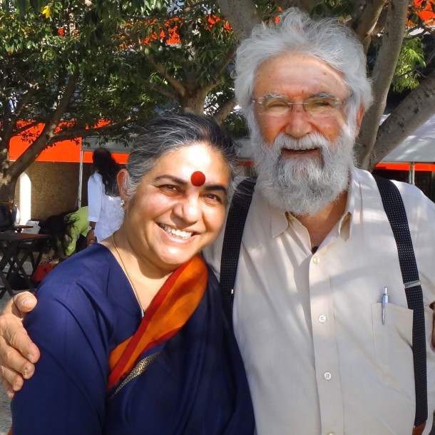 O teólogo Boff e a física Wandana Shiva