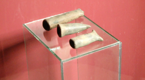 ...e cachimbos tubulares com cerca de 4.790 anos integram o acervo