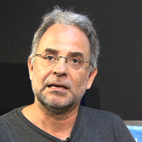 Animador Cesar Coelho em entrevista ao programa
