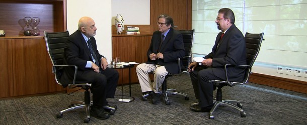 Joseph Stiglitz, Paulo Moreira Leite e Florestan Fernandes Júnior no Espaço Público da TV Brasil