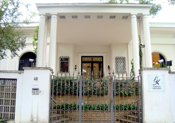 A fachada da casa que abriga a coleção de Ema Klabin