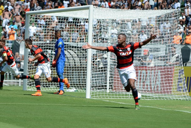 Rubro-negro comemora o gol de empate (Foto: site Federação Paulista de Futebol)