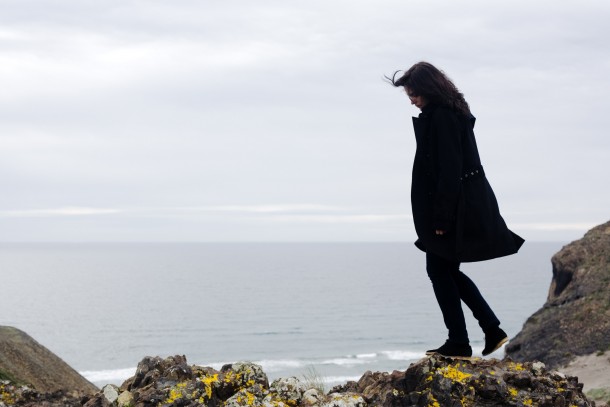 Maria está disposta a virar a página do passado, mas o irmão...