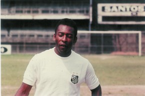 Documentário retrata a carreira de Pelé, o Atleta do Século, nos gramados