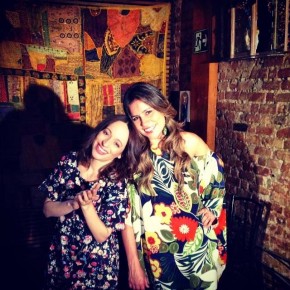 Liliane Reis e a cantora Lia Sophia