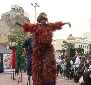 "Uirapuru" é apresentado nas ruas do Rio de Janeiro.