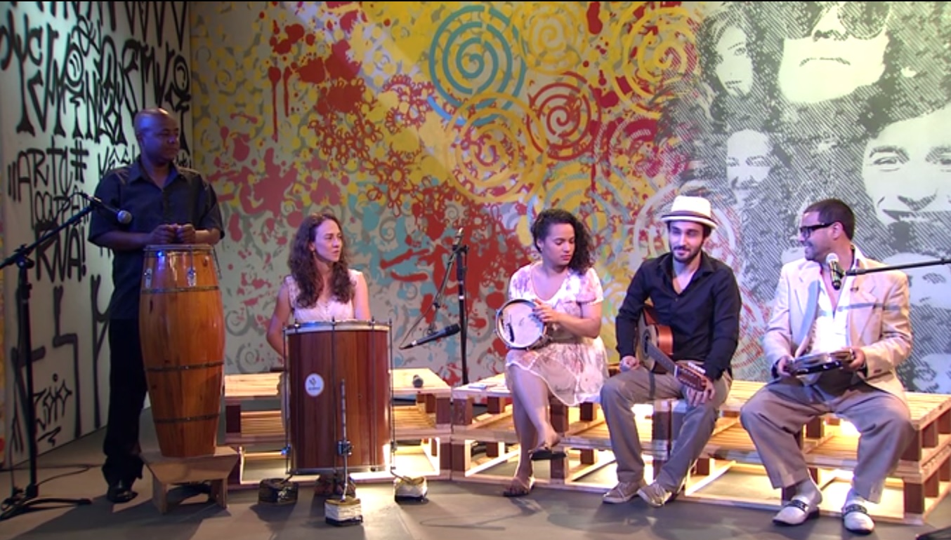 Renato Dias exalta o samba rural paulista no estúdio do programa