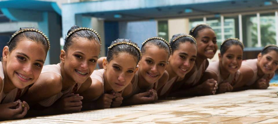 Atletas do Fluminense brilham nas piscinas e nos cinemas