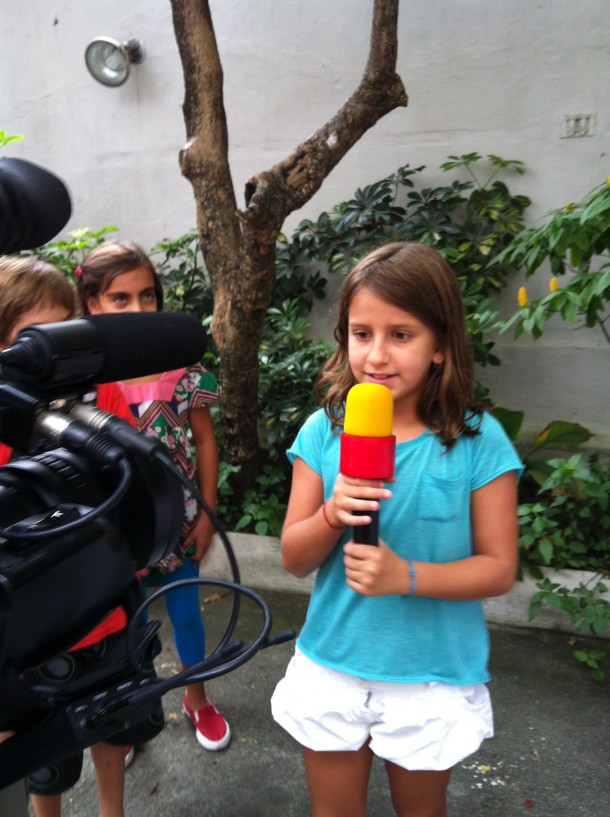 Crianças montam um telejornal criativo
